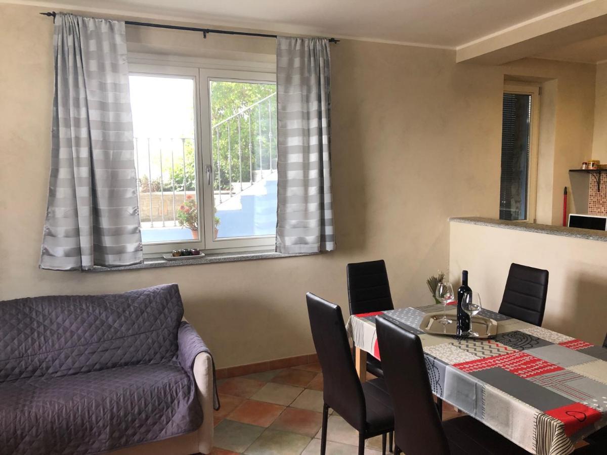 La Casa Blu Lägenhet Montegrosso dʼAsti Exteriör bild
