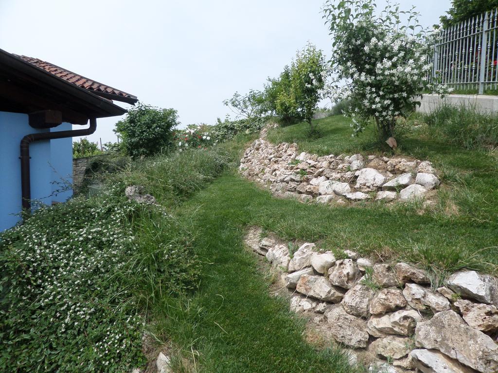 La Casa Blu Lägenhet Montegrosso dʼAsti Rum bild