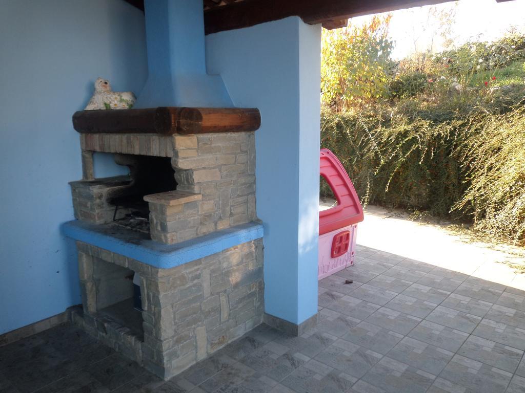 La Casa Blu Lägenhet Montegrosso dʼAsti Rum bild