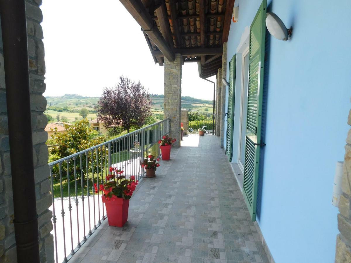 La Casa Blu Lägenhet Montegrosso dʼAsti Exteriör bild